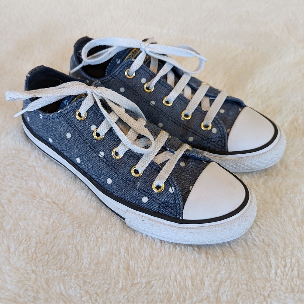 Like New: Converse Chuck Taylors All Star Polka Dot Sneakers Size Youth 2